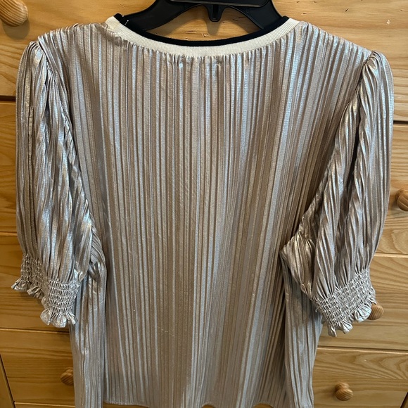 Fun Metallic Blouse THML - Picture 3 of 7